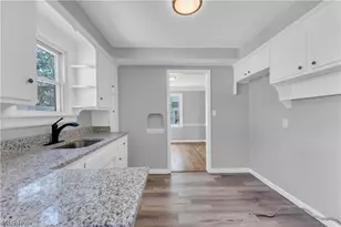 16705 Glendale Ave, Loveland, OH 44128 - Photo 11