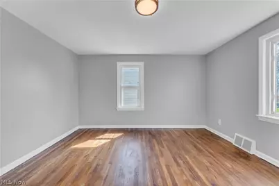 16705 Glendale Avenue, Loveland, OH 44128 - Photo 15