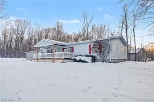 9672 Whippoorwill Rd, Diamond, OH 44412 - Photo 13