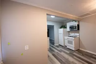 304 Parkland Blvd, Vermilion, OH 44089 - Photo 11