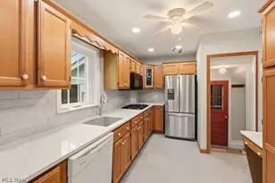 2665 Oak Park Blvd, Cuyahoga Falls, OH 44221 - Photo 15