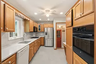 2665 Oak Park Blvd, Cuyahoga Falls, OH 44221 - Photo 13