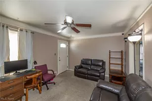 5666 Waterbury Ave, Maple Heights, OH 44137 - Photo 3