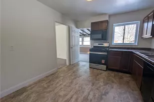 597 Hemlock Dr, Euclid, OH 44132 - Photo 11