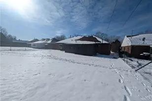 597 Hemlock Dr, Euclid, OH 44132 - Photo 3