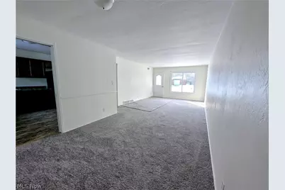 597 Hemlock Drive, Euclid, OH 44132 - Photo 7