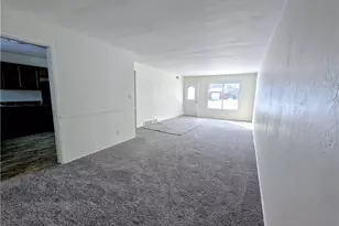 597 Hemlock Dr, Euclid, OH 44132 - Photo 7