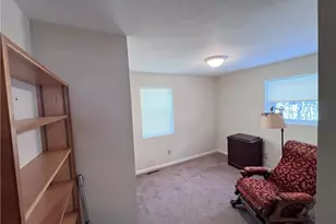 835 Mae St, Kent, OH 44240 - Photo 9