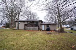 3490 Warwick Ct, Canfield, OH 44406 - Photo 3