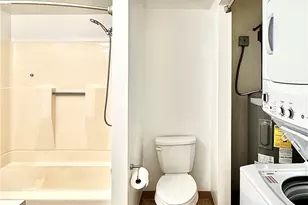 1900 Grove Ct, Loveland, OH 44113 - Photo 7