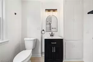 19608 Kings Hwy, Warrensville Heights, OH 44122 - Photo 17