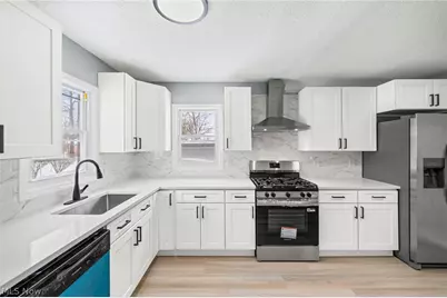 19608 Kings Highway, Warrensville Heights, OH 44122 - Photo 11