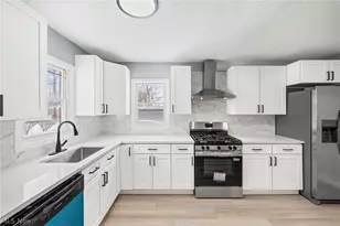 19608 Kings Hwy, Warrensville Heights, OH 44122 - Photo 11