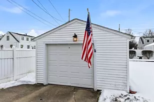 1090 Taft Ave, Cuyahoga Falls, OH 44223 - Photo 11