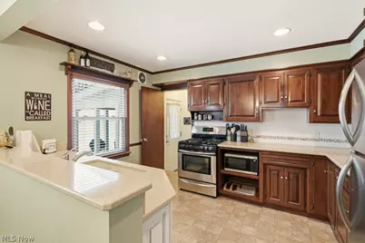 1090 Taft Avenue, Cuyahoga Falls, OH 44223 - Photo 27