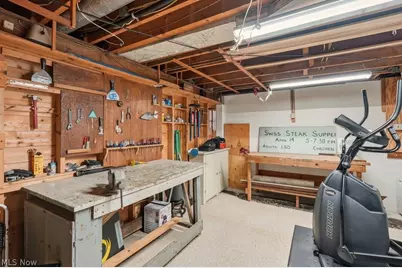 1090 Taft Avenue, Cuyahoga Falls, OH 44223 - Photo 47