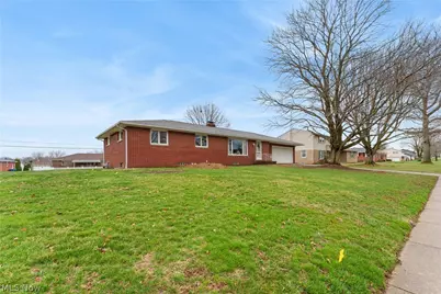 1709 Edmar Street, Louisville, OH 44641 - Photo 3