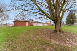 1709 Edmar St, Louisville, OH 44641 - Photo 5