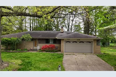 5229 Evergreen Drive, North Olmsted, OH 44070 - Photo 3