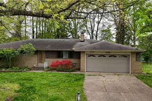 5229 Evergreen Dr, North Olmsted, OH 44070 - Photo 3
