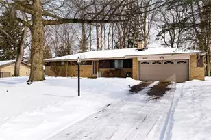 5229 Evergreen Dr, North Olmsted, OH 44070 - Photo 3