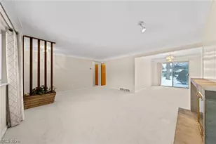 5229 Evergreen Dr, North Olmsted, OH 44070 - Photo 17