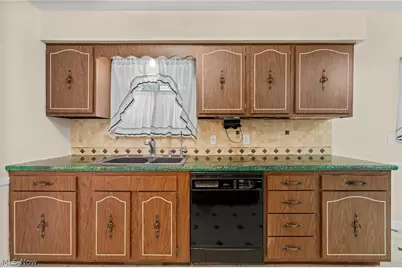 5229 Evergreen Drive, North Olmsted, OH 44070 - Photo 29