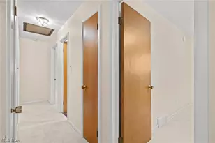 5229 Evergreen Dr, North Olmsted, OH 44070 - Photo 33