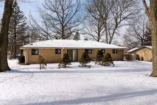 5229 Evergreen Dr, North Olmsted, OH 44070 - Photo 7