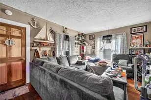 2127 W 100th St, Loveland, OH 44102 - Photo 7