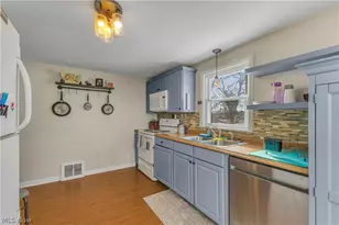 119 Cayuga Ave NW, Canton, OH 44708 - Photo 9