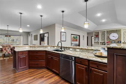 5247 Birchmont Avenue SW, Canton, OH 44706 - Photo 11