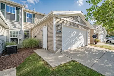 13651 Woodcroft, North Royalton, OH 44133 - Photo 3