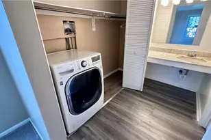 24 Washington Square, Euclid, OH 44143 - Photo 11