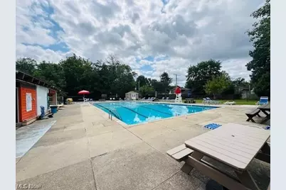 9552 Fernwood Drive, Olmsted Falls, OH 44138 - Photo 19