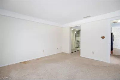 1605 Chapman Way #14, Grandview Heights, OH 44147 - Photo 15
