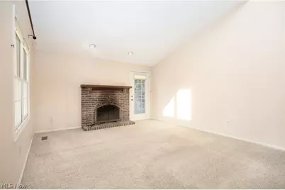 1605 Chapman Way #14, Grandview Heights, OH 44147 - Photo 5