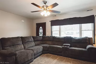 644 Chapel Lane, Campbell, OH 44405 - Photo 3