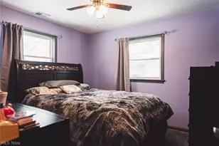 644 Chapel Ln, Campbell, OH 44405 - Photo 17