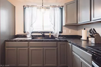 644 Chapel Lane, Campbell, OH 44405 - Photo 7