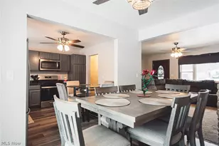 644 Chapel Ln, Campbell, OH 44405 - Photo 5