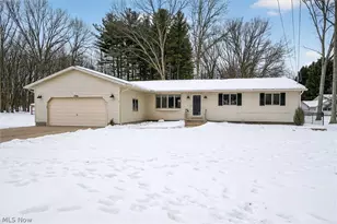 4586 Everhart Dr, Green, OH 44720 - Photo 1