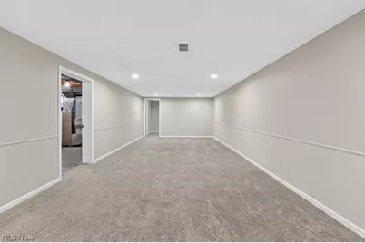 4586 Everhart Drive, Green, OH 44720 - Photo 25