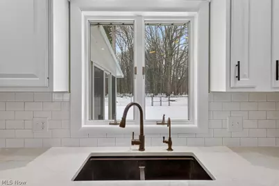 4586 Everhart Drive, Green, OH 44720 - Photo 15