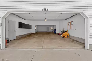 4586 Everhart Dr, Green, OH 44720 - Photo 33