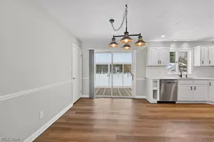 4586 Everhart Dr, Green, OH 44720 - Photo 9