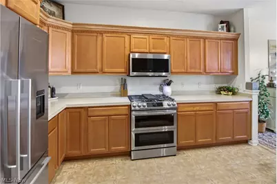 9448 Saw Mill Drive, North Ridgeville, OH 44039 - Photo 5