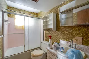 697 Ocean Ave, Akron, OH 44310 - Photo 19