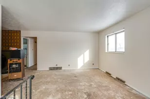 697 Ocean Ave, Akron, OH 44310 - Photo 5