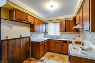 697 Ocean Ave, Akron, OH 44310 - Photo 9